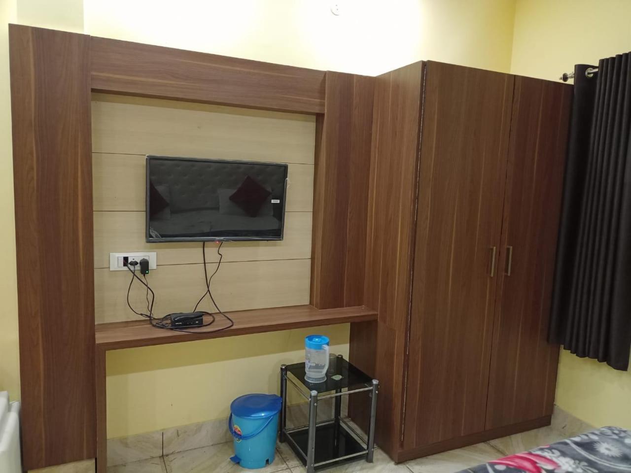 Hotel Vinayak Inn Haridwār Стая снимка