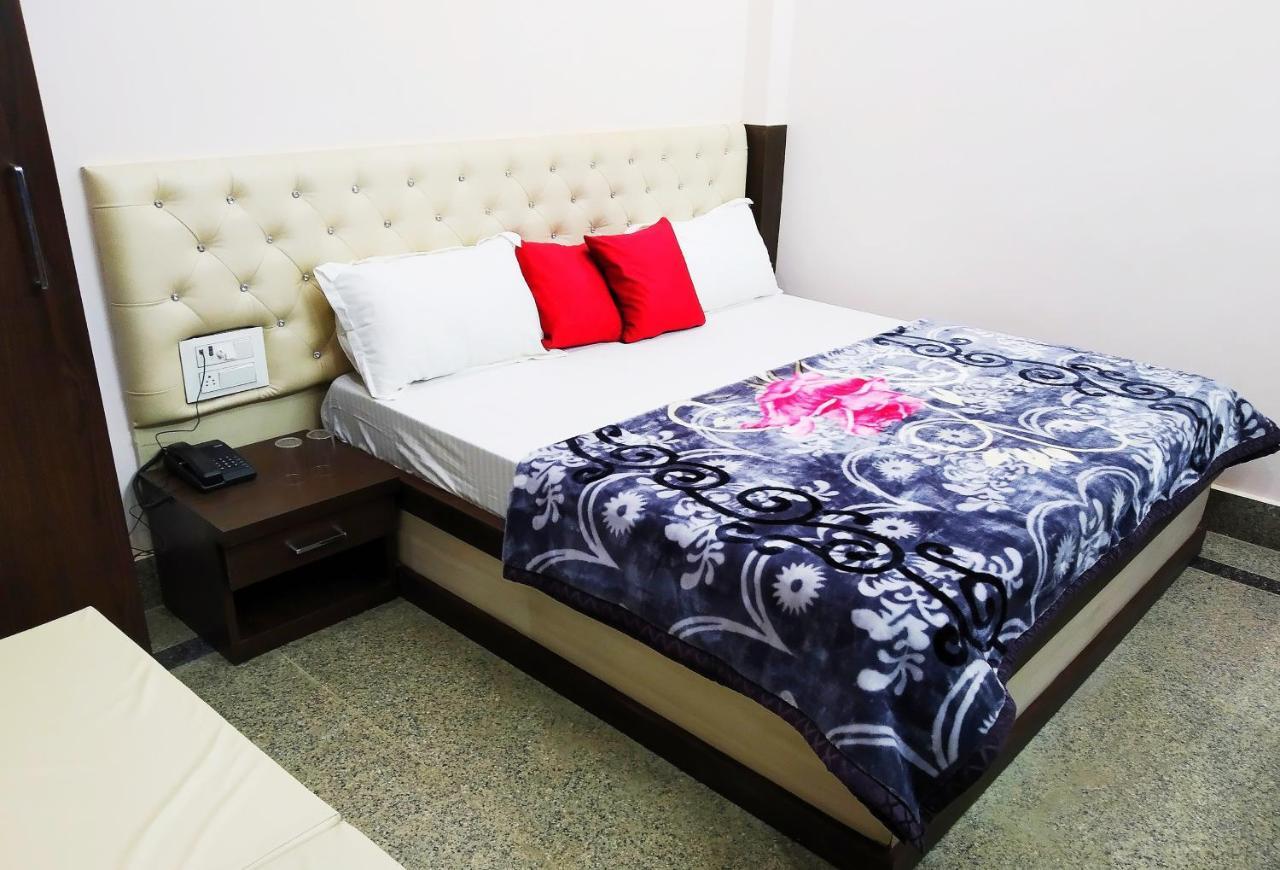 Hotel Vinayak Inn Haridwār Екстериор снимка