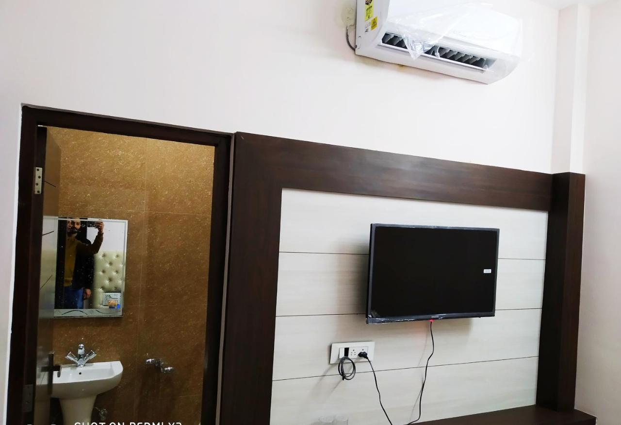 Hotel Vinayak Inn Haridwār Екстериор снимка