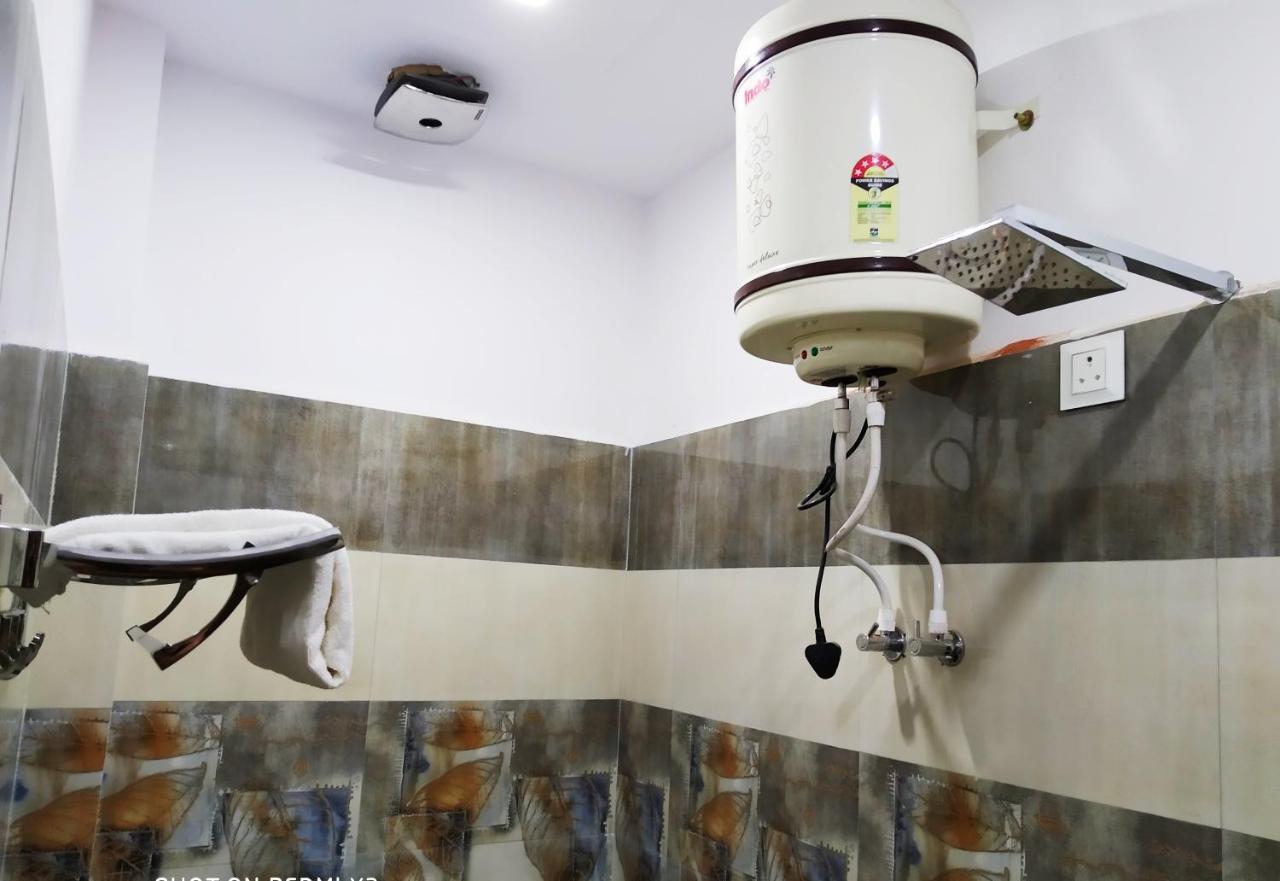 Hotel Vinayak Inn Haridwār Екстериор снимка